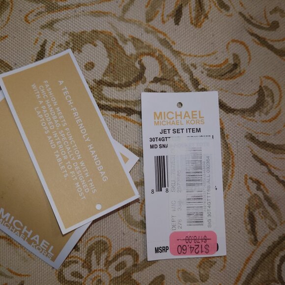 Michael Kors Jet Set Medium Snap Pocket Tote - Picture 16 of 16